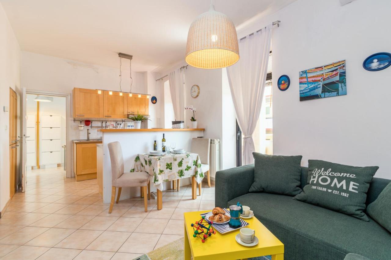 Appartement Cubo à Pula Extérieur photo