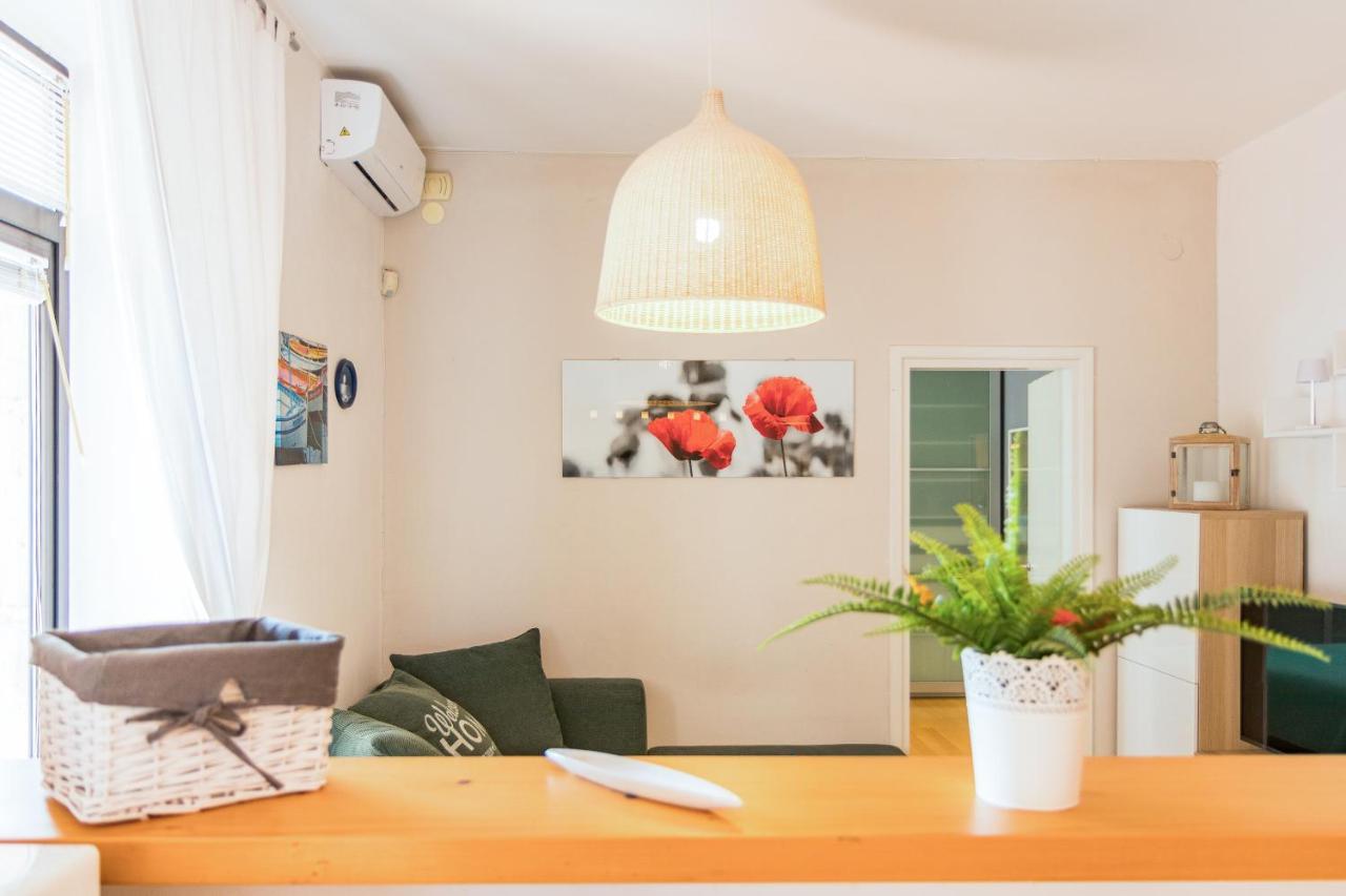 Appartement Cubo à Pula Extérieur photo
